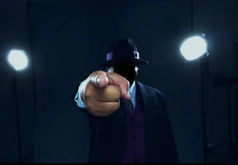 ryujiakiyama warau salesman